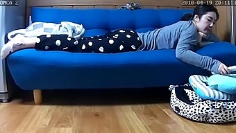Crazy Korean Girl Gets On Webcam And Pleasures Herself