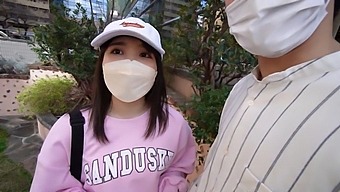 Aoi Kururugi'S One-Day Rendezvous With Her M Boyfriend In Tokyo Ends With A Blowjob