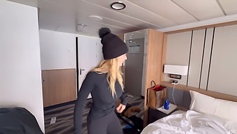 Having Sex With A Beautiful Woman I Met On The Cruise While My Girlfriend Is Away.
